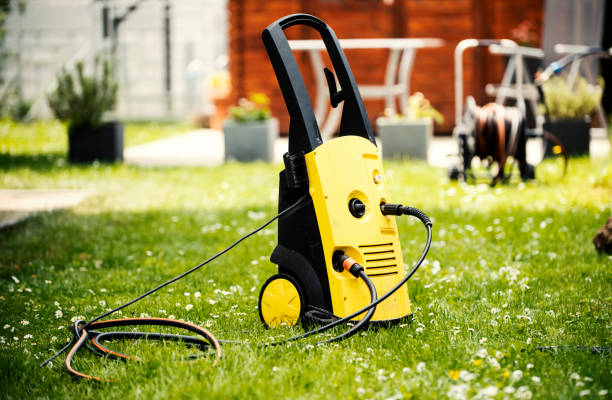 Best Oil Spill Cleanup  in Ives Estates, FL